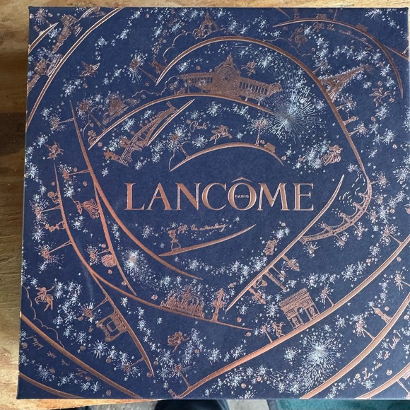 Lancôme La Vie Est Belle Perfume Gift Set - Picture 2 of 3